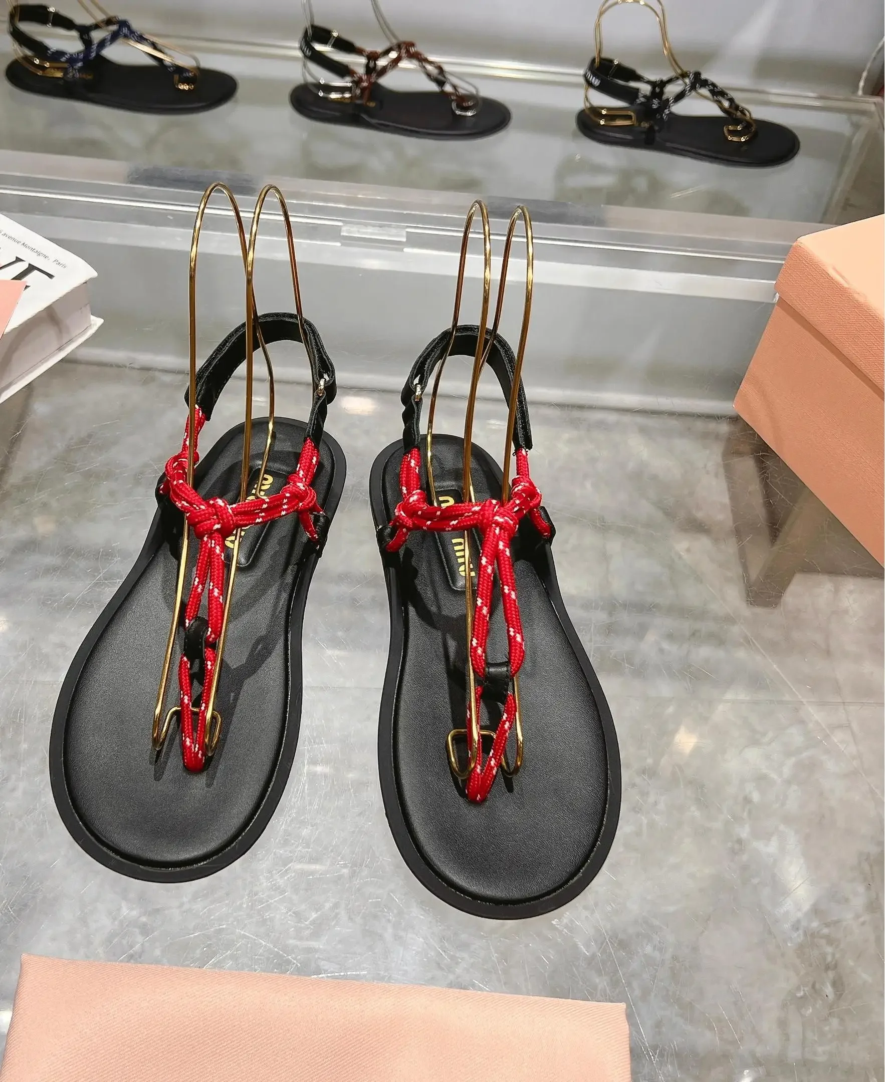 Color: black, Shoe Size: 37 - Fashionable and cost-effective MIU series 25 new summer products, the world's most popular flip-flops, versatile and trendy
