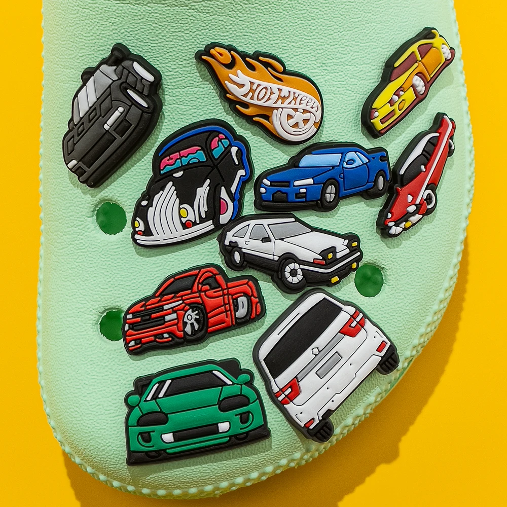 Color: light brown - 1pcs Clog Charms Cars Cool Roadster SUV PVC Clips Accessories Mini Classic Car Shoe Charms Turbine Clog Pin Kids Gift