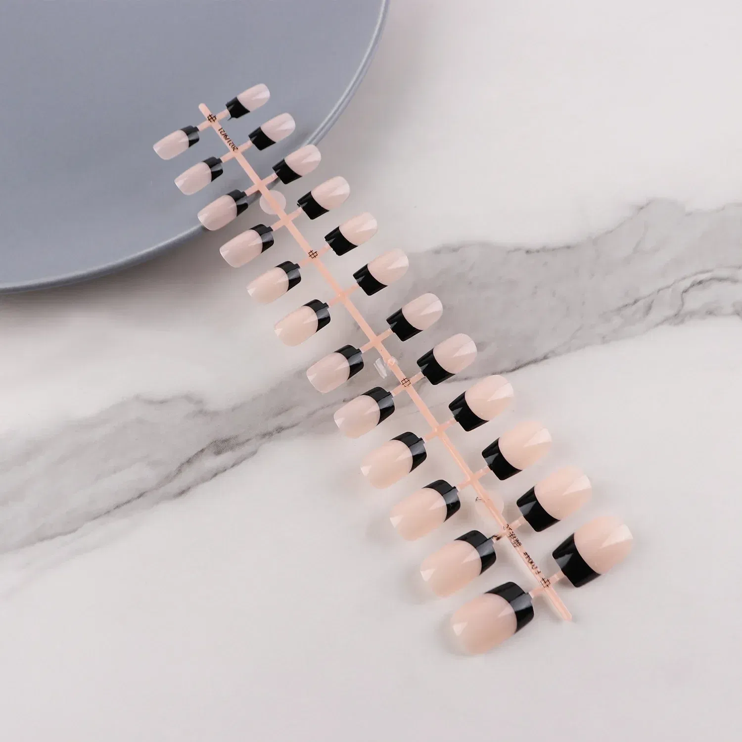 Color: Yellow - 24Pcs/bag French False Nails Frosted Press on Fake Nail Tips Full Cover Artificial Fingernails Ballet Detachable