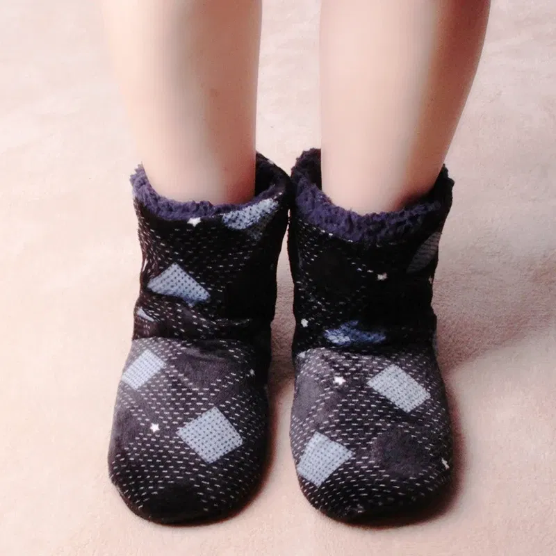 Color: GRAY, Shoe Size: 45 - Mntrern Casual Men Shoes Home Slippers Lattice Soft Plush Male House Slippers Warm Winter New Cotton Slippers Shoes Men Big Size