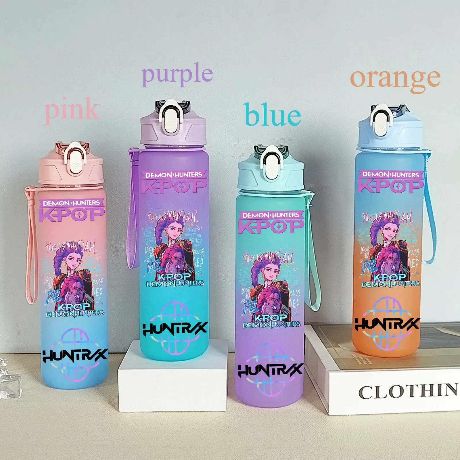 Color: light green, Size: 12cm - 750ML K-pop Demon Hunters HUNTR X Rumi Mira Zoey Jinu Celine Kpop Plastic Water Cup K Pop Drinking Bottle School Huntrix Gourde