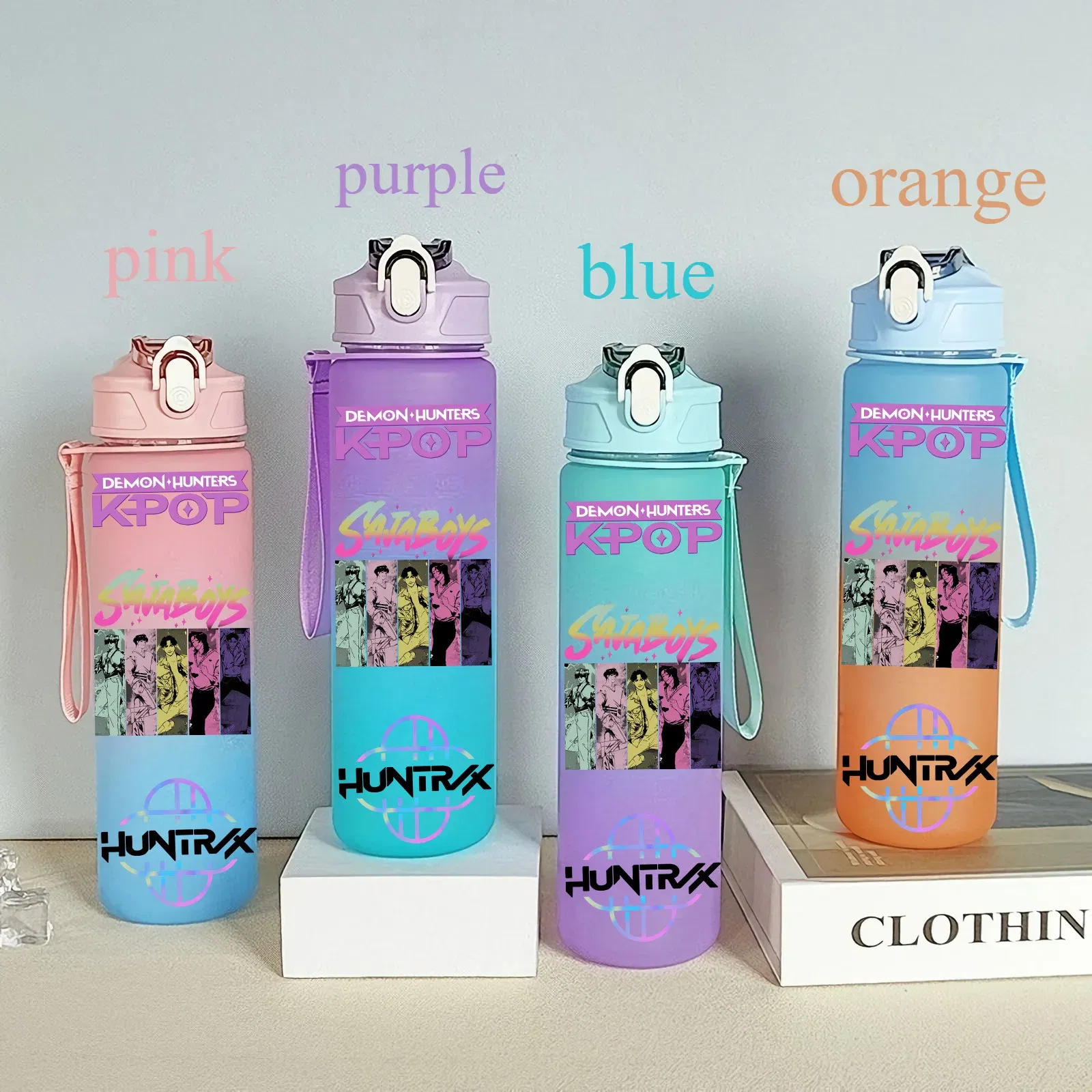 Color: light green, Size: 12cm - 750ML K-pop Demon Hunters HUNTR X Rumi Mira Zoey Jinu Celine Kpop Plastic Water Cup K Pop Drinking Bottle School Huntrix Gourde