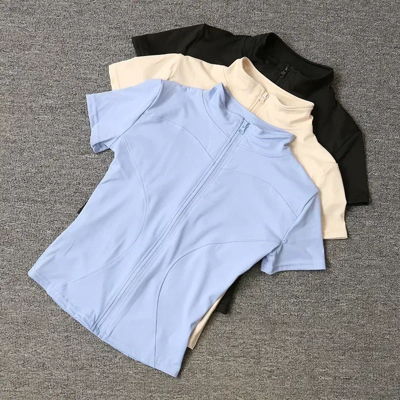 Color: Chocolate, Size: M - Summer High Quality Waist Slimming Training Tops Women's Quick-drying Tight Stand Collar Full Zipper Short Sleeves Yoga shirts