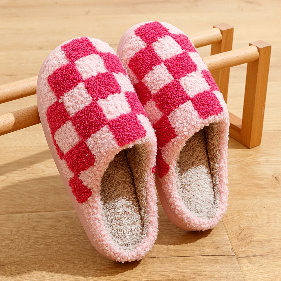 Color: Pink, Shoe Size: 43-44 - Fashion Retro Checker Women's Winter Warm Home Slippers Couple Indoor Bedroom Plush Anti-slip Soft Sole Leisure Shoes Men