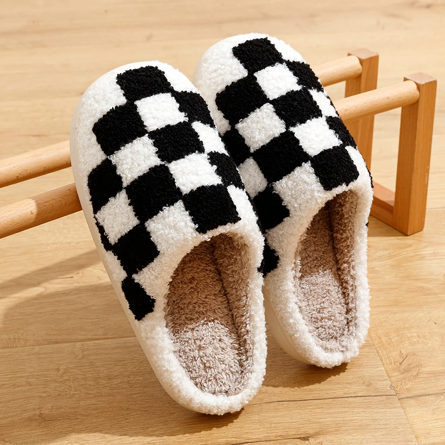 Color: Pink, Shoe Size: 43-44 - Fashion Retro Checker Women's Winter Warm Home Slippers Couple Indoor Bedroom Plush Anti-slip Soft Sole Leisure Shoes Men