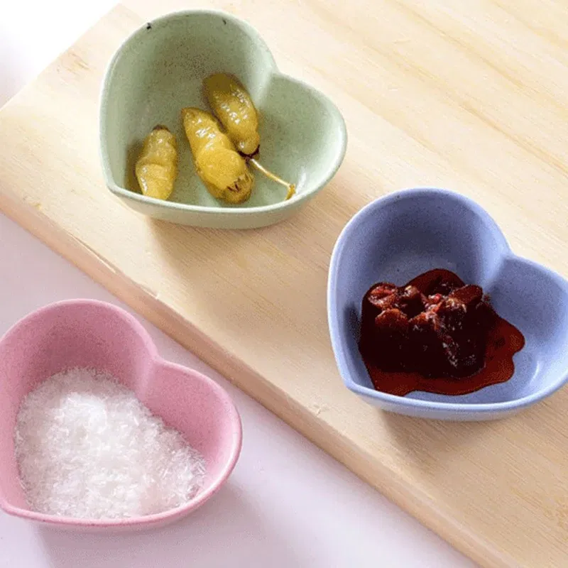 Color: GRAY - n.Mini Cute Love Heart Shape Wheat Straw Bowl Vinegar Seasoning Solid Soybean Dish Sauce Salt Snack Small Plate Kitchen Supplies