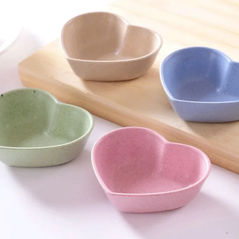 Color: GRAY - n.Mini Cute Love Heart Shape Wheat Straw Bowl Vinegar Seasoning Solid Soybean Dish Sauce Salt Snack Small Plate Kitchen Supplies