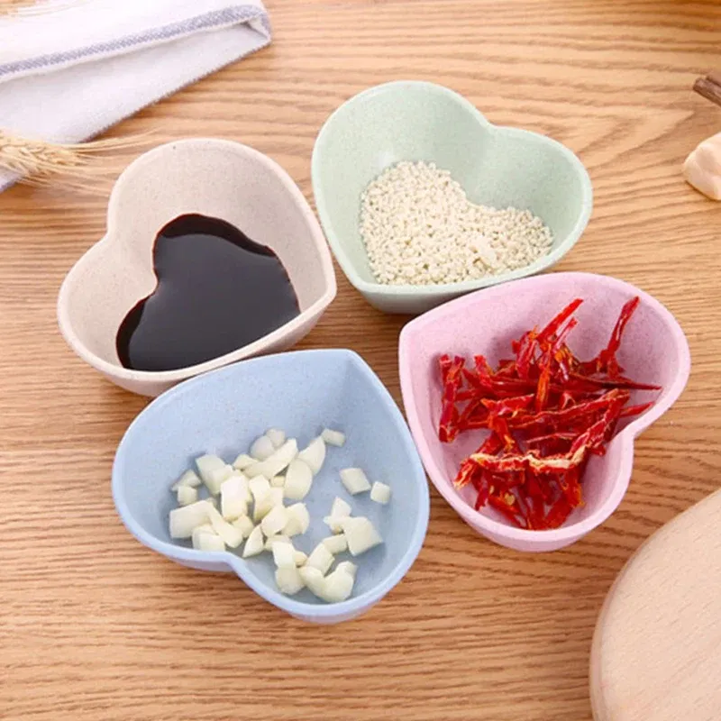 Color: GRAY - n.Mini Cute Love Heart Shape Wheat Straw Bowl Vinegar Seasoning Solid Soybean Dish Sauce Salt Snack Small Plate Kitchen Supplies