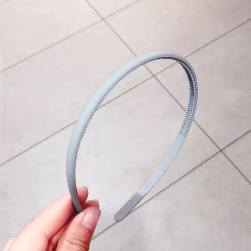 Color: Silver - New Fashion Solid color resin Simple frosted anti-slip wave shape Toothed Wild Hairbands Women Girls Hair Accessories Headdress