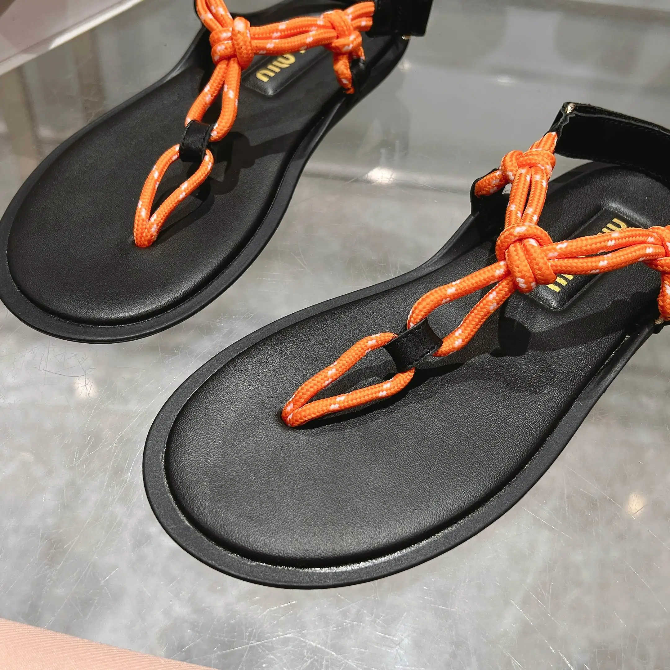 Color: Red, Shoe Size: 35 - Fashionable and cost-effective MIU series 25 new summer products, the world's most popular flip-flops, versatile and trendy