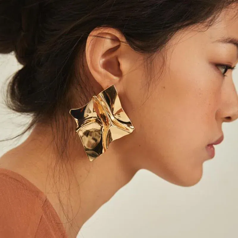 Metal Color: Rhodium Plated - Gold Color Metal Drop Earrings Irregular Hollow Heart Pendants Earrings Twisted Geometric Personality Earrings for Women