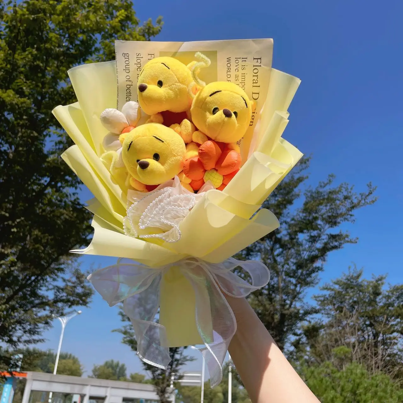 Color: light yellow - Cartoon Winnie the Pooh Plush Doll Toy Handmade Flower Bouquet Wedding Valentine's Day Christmas Graduation Gifts