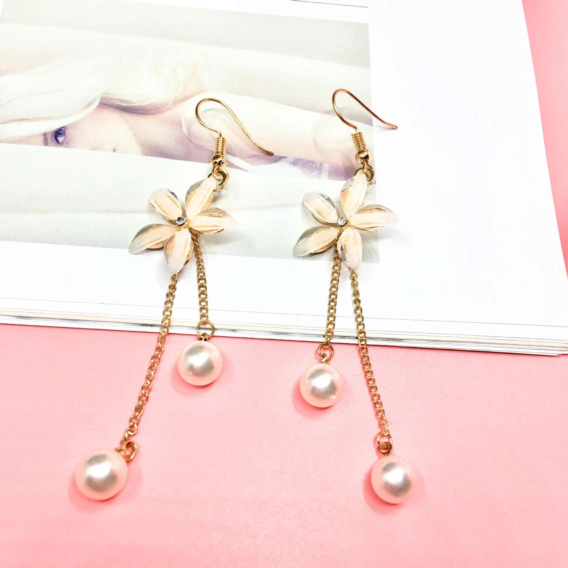 Metal Color: Antique Copper Plated - Flower Earrings 2019 Punk Fashion New Earrings Lady Wild Chain Pearl Crystal Flower Earrings Gift Wholesale Ladies Earrings