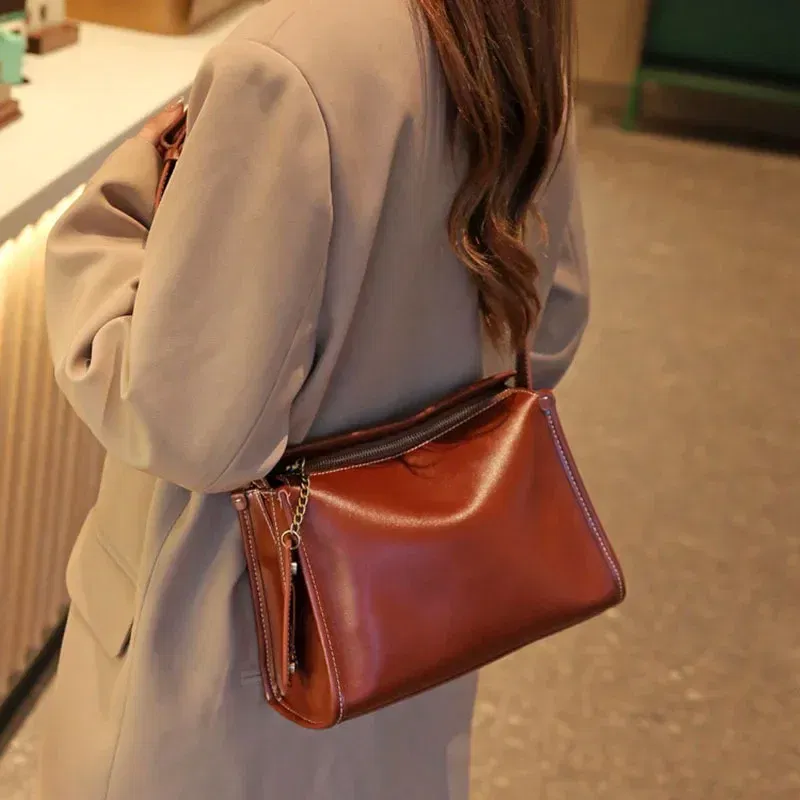 Women Soft Cow Leather Commute Crossbody Bags Female Cowhide Large Capacity Underarm Shoulder Bag Ladies Luxury Designer Handbag