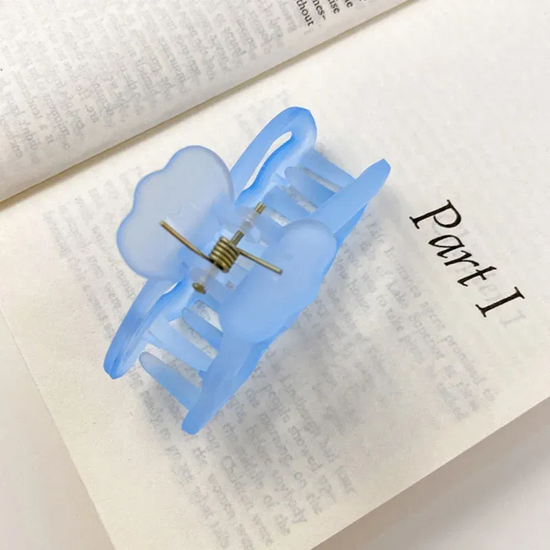 New Butterfly Hair Claw Pearl Sweet Hair Clips Resin Hair Clamps Barrettes Styling Tools Women Girls Fashion Hair Accessories