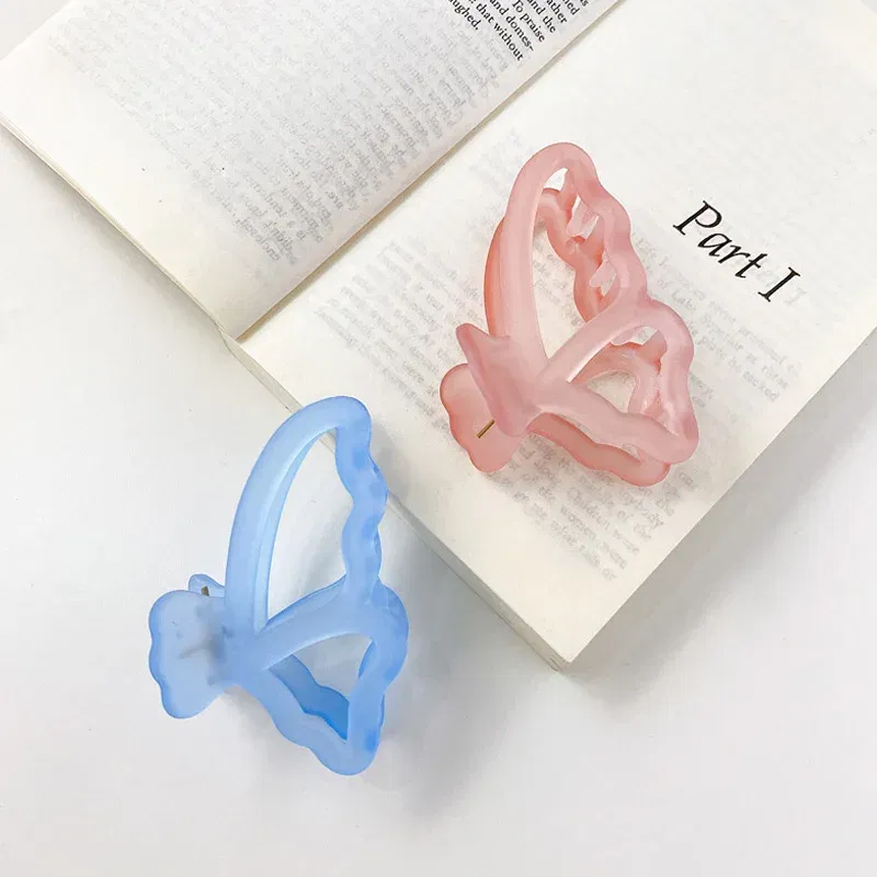 New Butterfly Hair Claw Pearl Sweet Hair Clips Resin Hair Clamps Barrettes Styling Tools Women Girls Fashion Hair Accessories