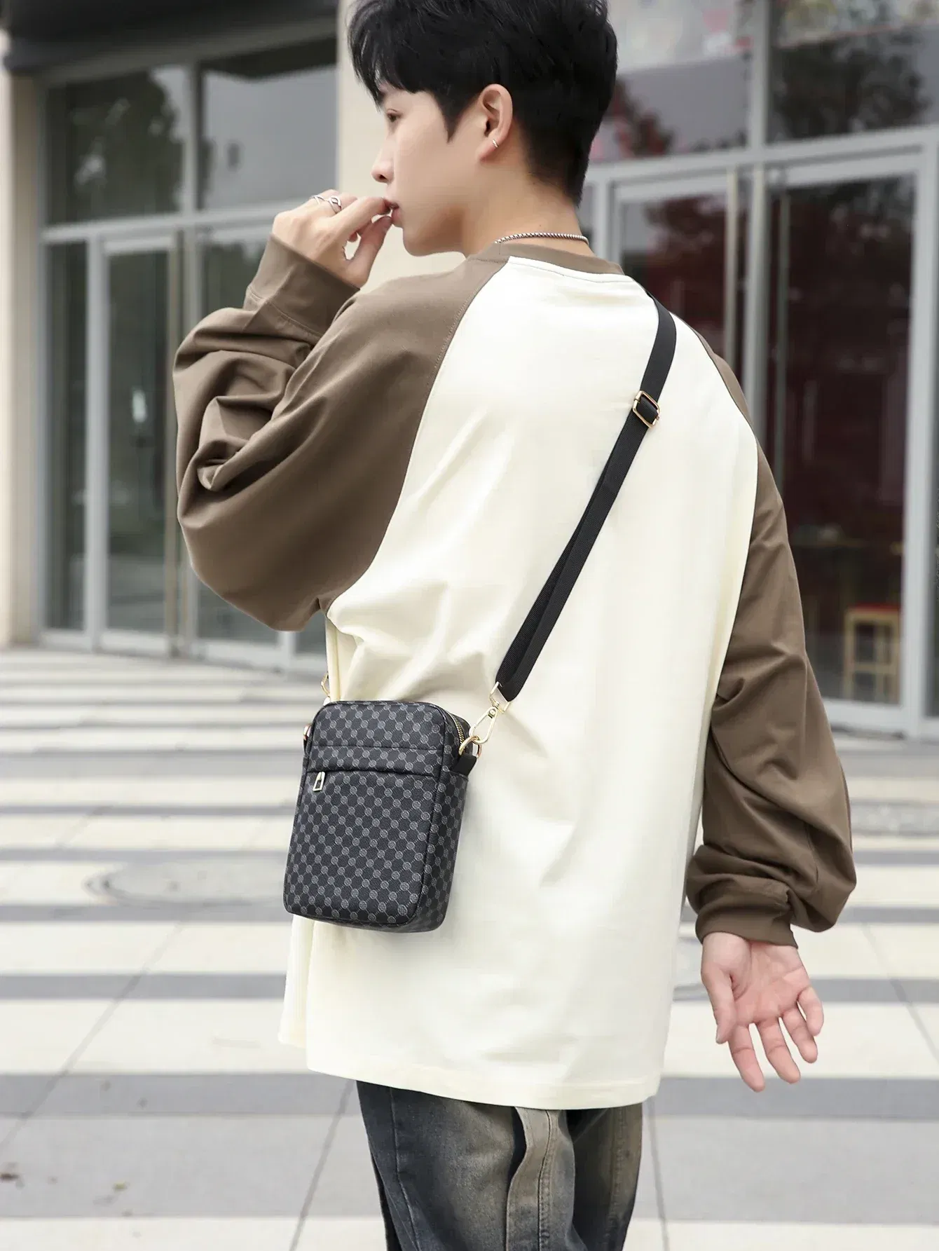 Color: Pink - VC Men's Classics Mini Shoulder Bag Coin Purses Lightweight PU Leather Shoulder Bags for Men Small Men Crossbody Bag