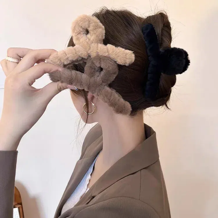 Color: PURPLE - Advanced Sense Card Hair Clip Korea Autumn and Winter Hair Clip Sweet and Gentle Wind Back Hair Grab Plush Shark Clip