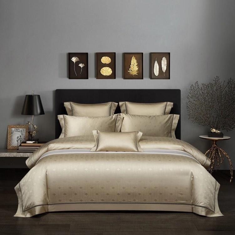 Exclusive Bedding Set