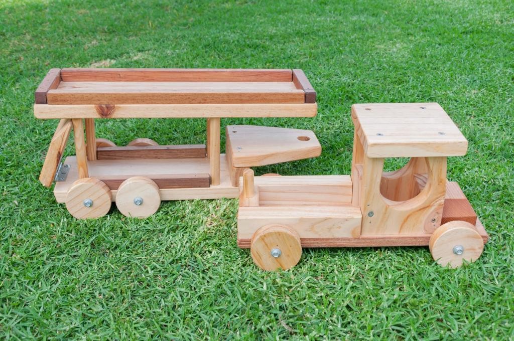 NZ Handmade| Car transporter with three cars New from GiftTree NZ!