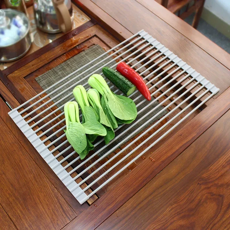 Roll up Dish Drying Rack Over The Sink