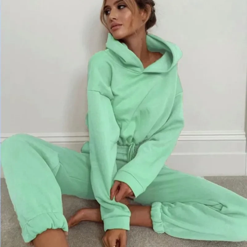 Women's 2-Piece Jogging Suit with Hoodie