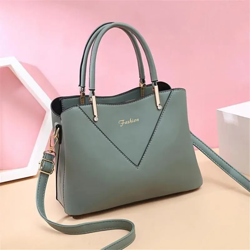 Women's Diag Handbag.