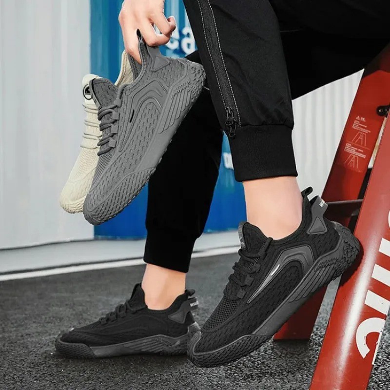 Breathable Flying Mesh Sports Shoes