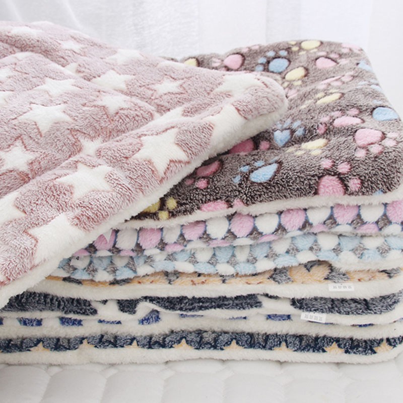 Comfortable and Calming Cat Blanket