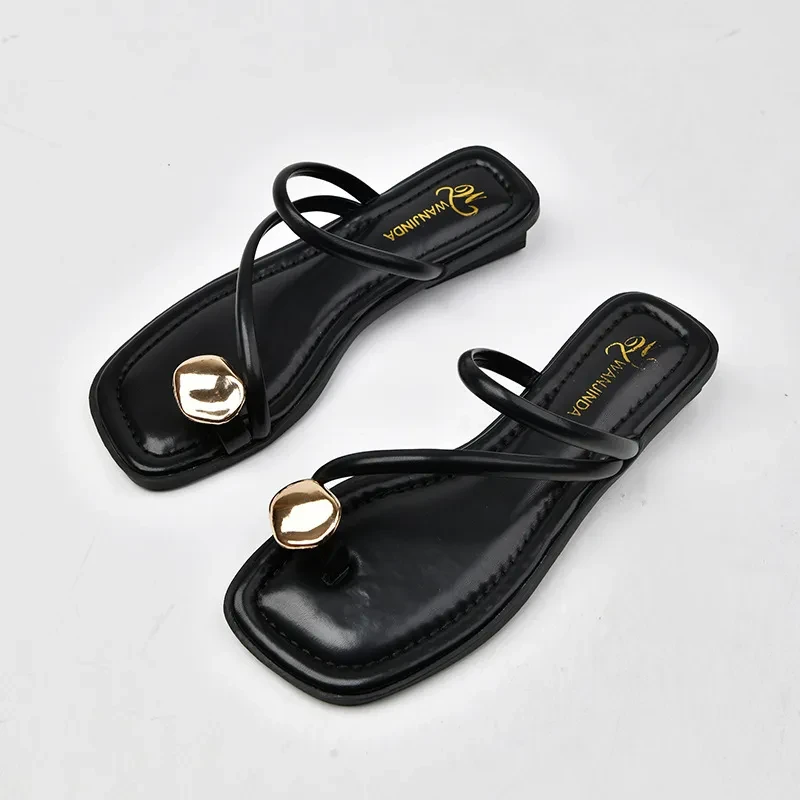 Women's Chunky Heel Small Golden Button Toe Covering Outdoor Slippers