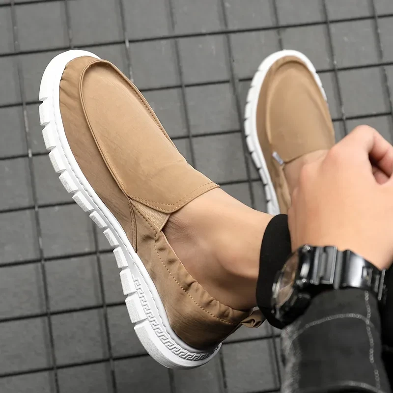High quality waterproof casual shoes for men