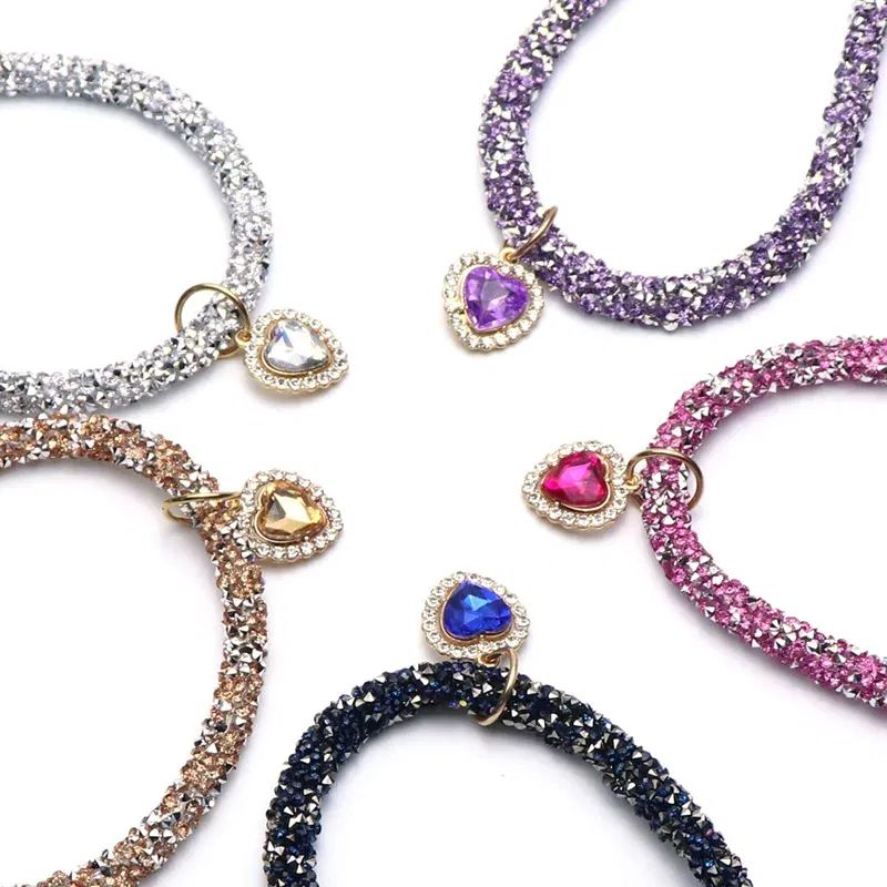 Color: WHITE, Size: M - Luxury Cat Collar with Heart Crystal Pendant Puppy Chihuahua Necklace Reflective Rhinestone Kitten Neck Strap Pets Accessories