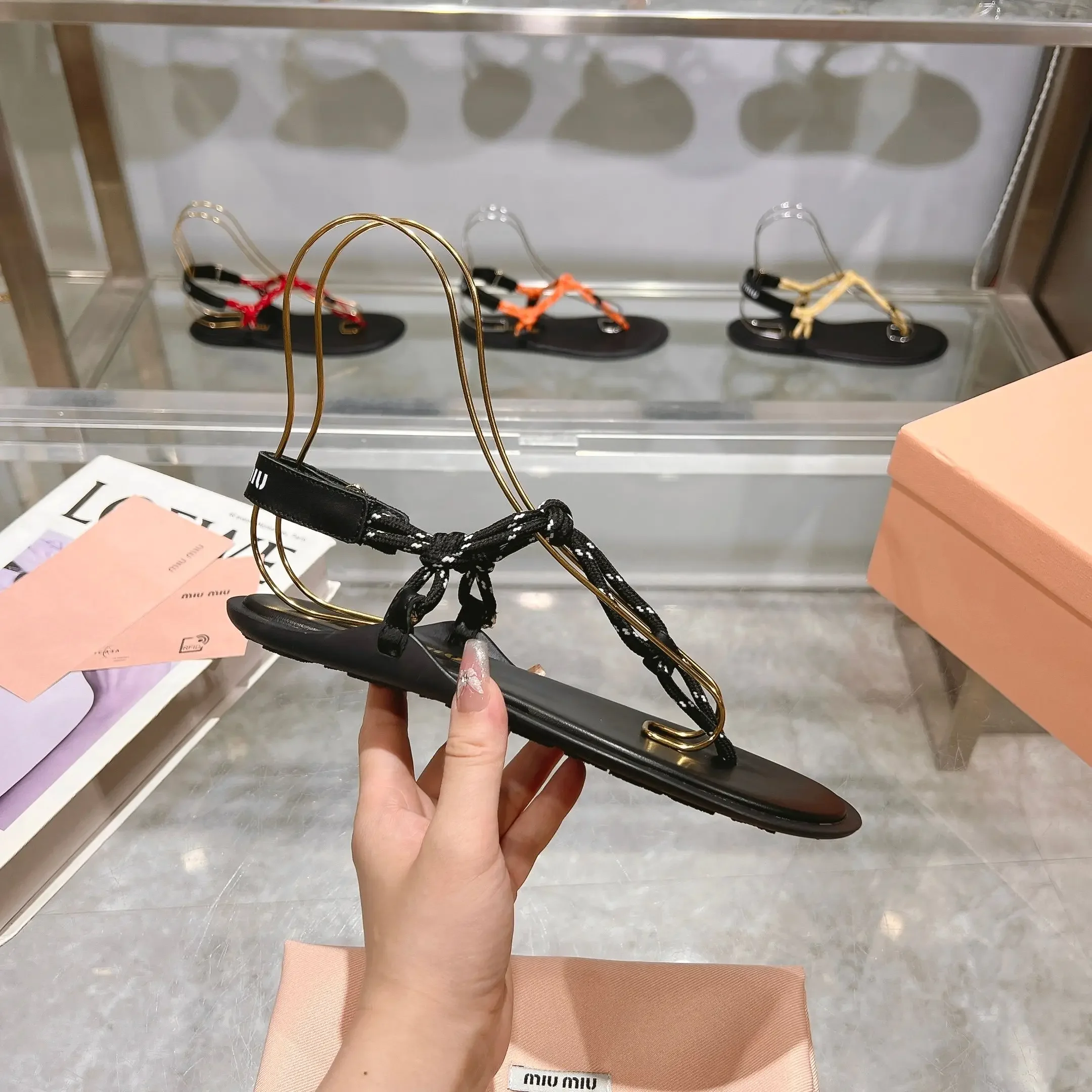 Color: black, Shoe Size: 40 - Fashionable and cost-effective MIU series 25 new summer products, the world's most popular flip-flops, versatile and trendy