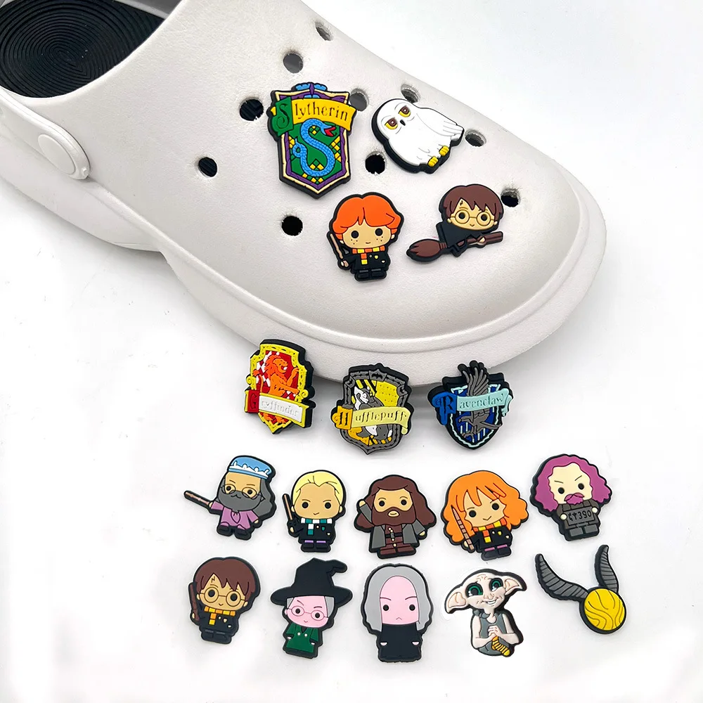Color: green - 10-61PCS Wizarding Academy Film Good Quality Shoes Charms DIY PVC Shoe bag Accessories Forenthusiasts Wristband Kids Party Gifts