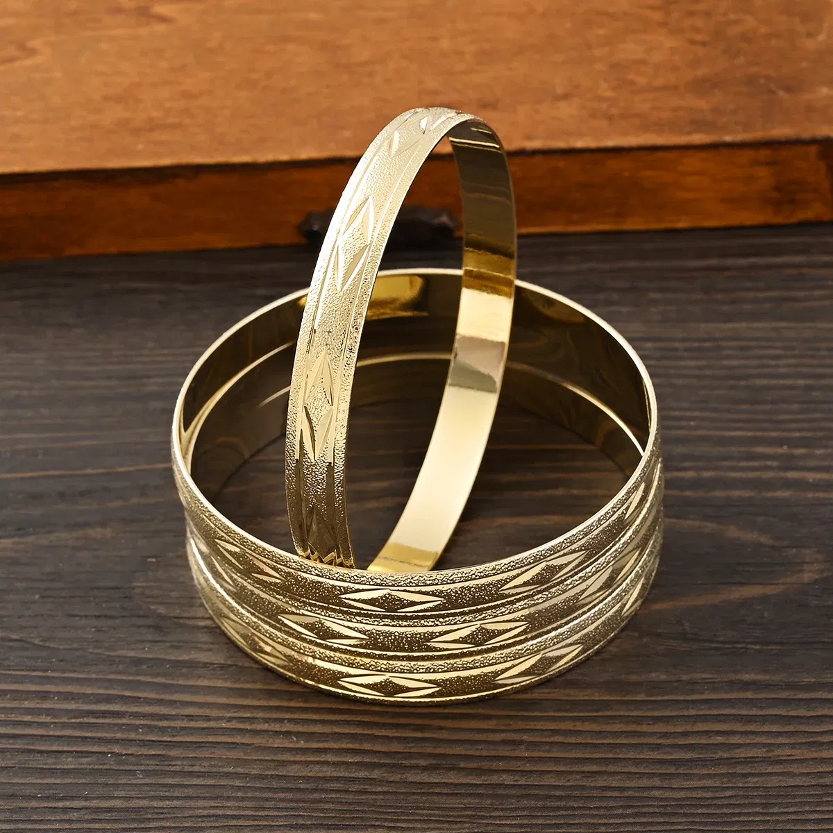 Metal Color: Blue white zinc plated - Adult Size 4PCS 65MM 9K Gold Color Hig Quality Top Sale Cute Bracelet Jewelry  Flower Bangle Girl Birthday Party Gift