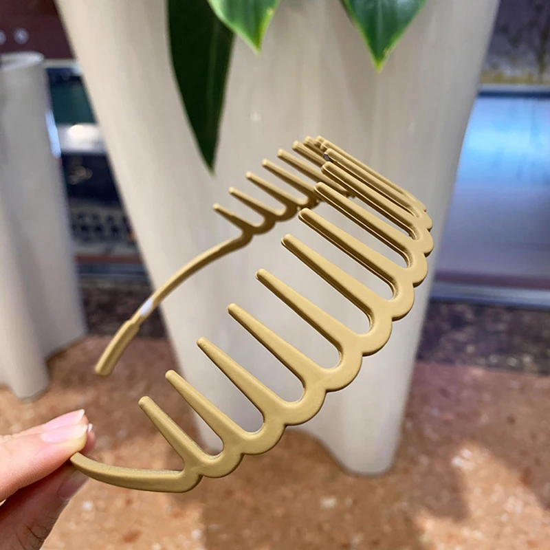 Color: Red - Resin Hair Comb Hairbands Hair Accessories Matte Hair Hoop with Teeth Non-slip Head Hoop Frosted Makeup Dressing Thin Headband