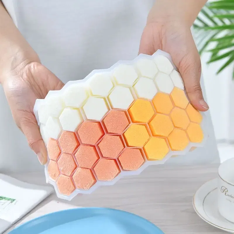 Color: black - 4/2/1PCS Silicone Ice Cube Mold 148 Cube Large-capacity Ice Trays Food Grade Ice Maker BPA Free Reusable Ice Maker with Lids