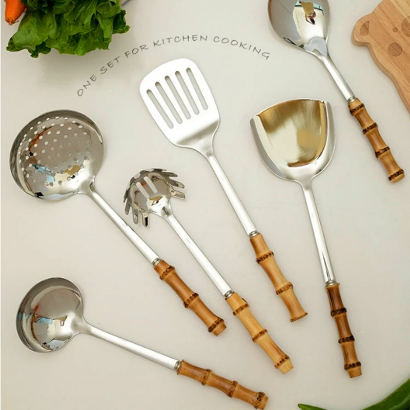 Color: light green - Natural bamboo handle stainless steel frying shovel Japanese-style soup spoon Creative new colander shovel kitchen utensils set