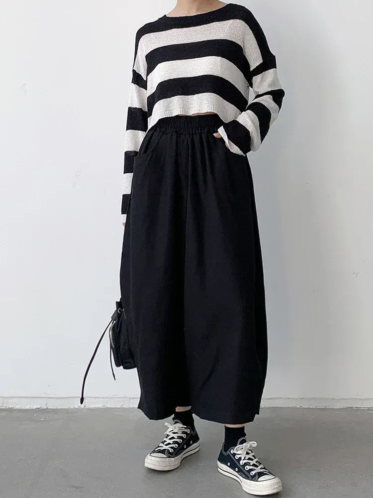 Color: black, Size: L - 2023 Autumn Casual Harem Pants Women Cotton High Waisted Trousers Retro Loose Bloomers Women's Oversize Pants Baggy Sweatpants