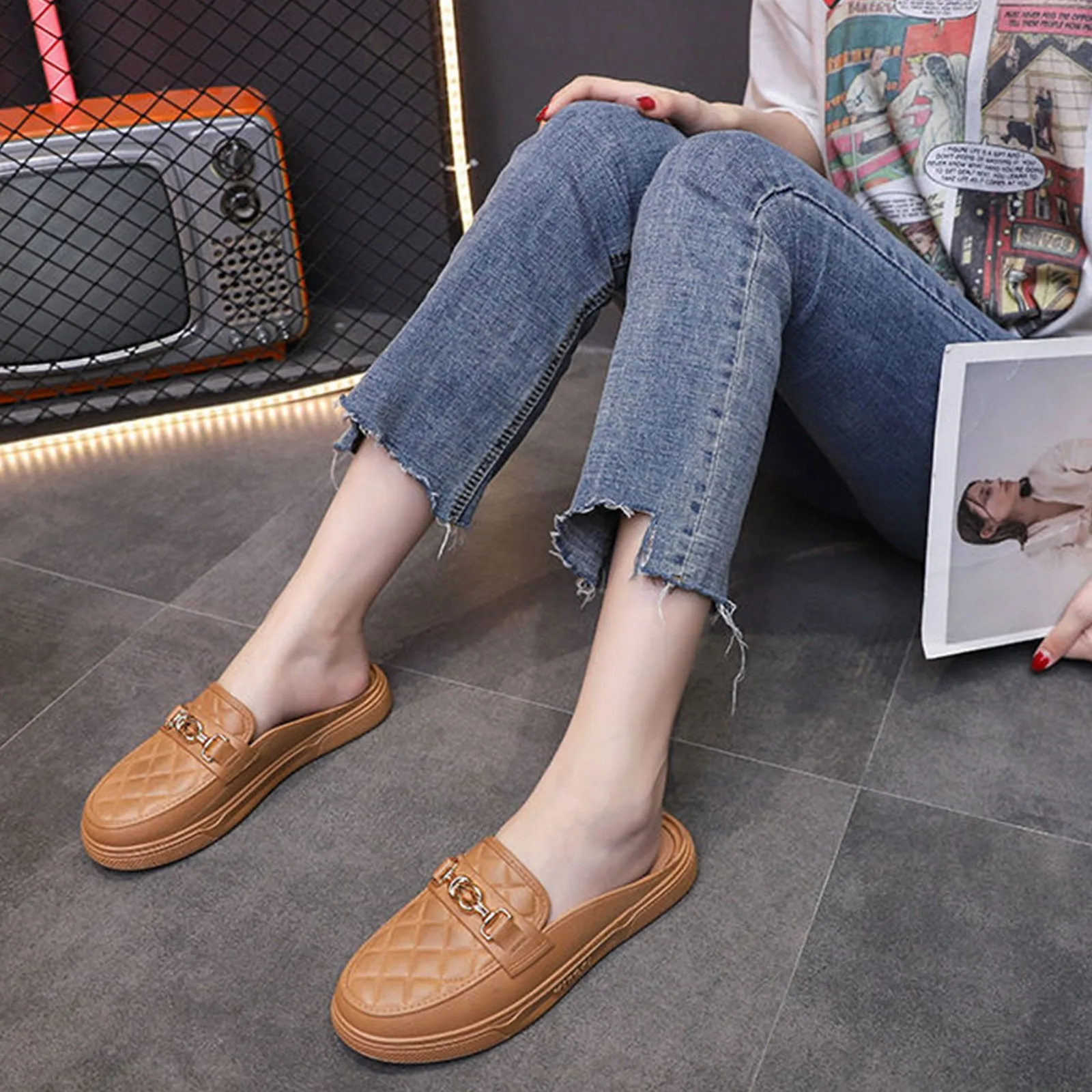 Color: Khaki, Shoe Size: 38 - Summer New Style Women's Soft Bottom Anti-slip Versatile Outer Wear Beach Flat Bottom Lazy Person One Step Casual Half Slippers