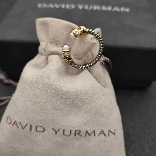 Gem Color: Green, Ring Size: 9 - Get Your Sparkle On With 2024'S Latest Fashion Accessory - S925 Silver Dy Ring With Jewel Accents!