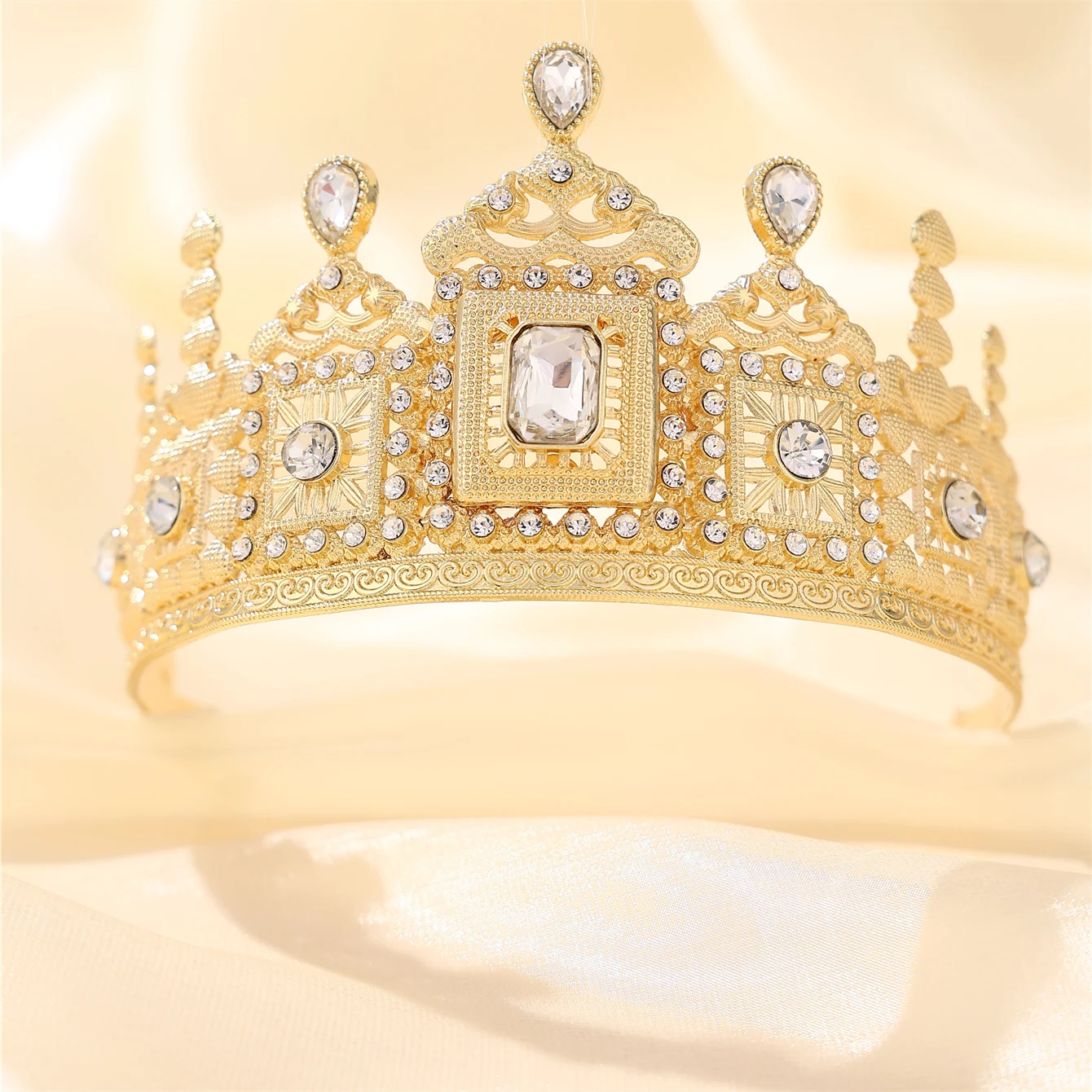 Metal color: Gold-color - European Princess Queen Round Headdress Moroccan Bride Crystal Crown King Bride Headdress Wedding Hair Accessories