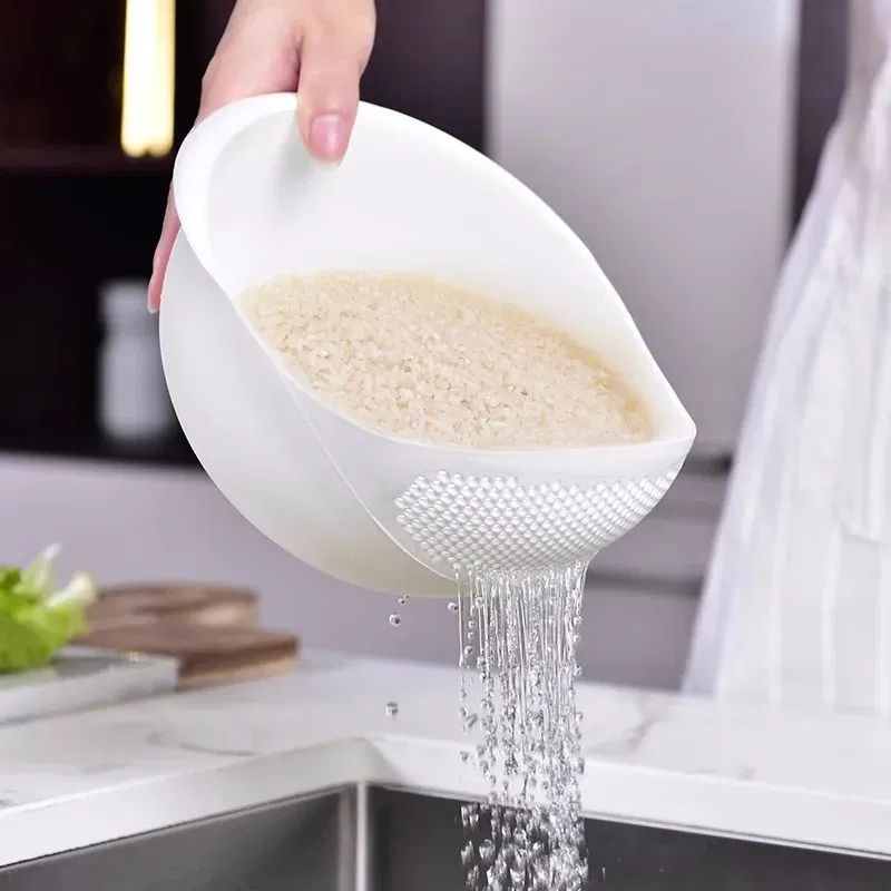Color: Red - Rice Sieve Plastic Colander Kitchen Drain Basket with Handles Rice Bowl Strainer Strainer Basket Sink Drain Kitchen Tools