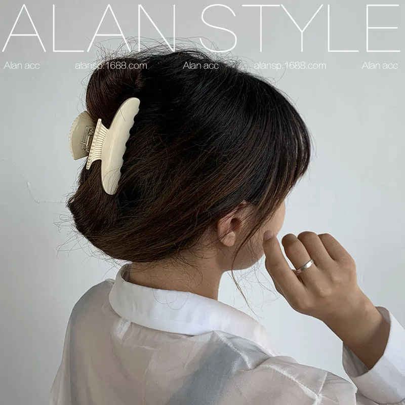 Color: Sky blue - 9cm Long Acetate Hair Crabs Hair Clips Claws for Girls Rolled up Hair Style Daliy
